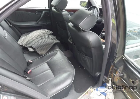 2001 Mercedes-Benz E 430 из США, поврежденный, VIN WDBJF70J11B174815